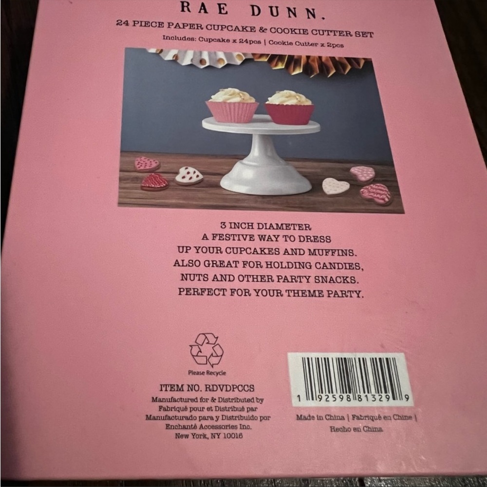 Rae Dunn Mom / Love Cupcake & Metal Cookie Cutter Set - Picture 3 of 11